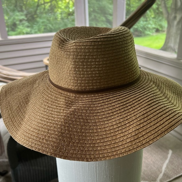 SALE 🌻 FOREVER 21 straw sun hat - Picture 2 of 8